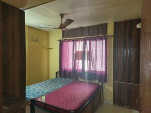 Bedroom in 2 BHK Apartment at Tingre Nagar – for Rent