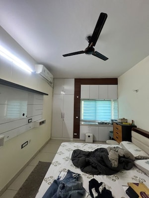Room in 3 BHK Builder Floor at Sushant Lok 2, Sector 57 – for Rent