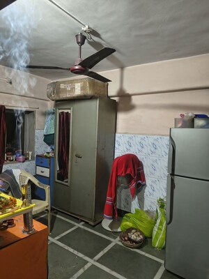 Room in 1 BHK Apartment at Kurla East – for Rent