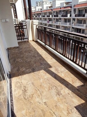 3 BHK Apartment For Rent in Green Valley Residencia, Ghazipur