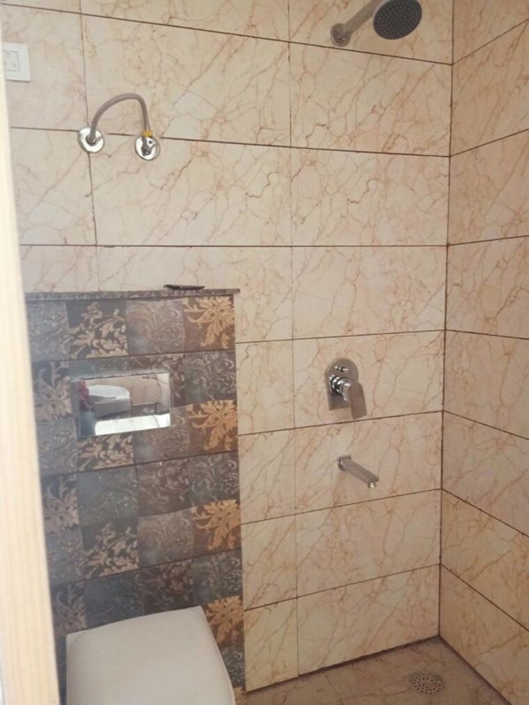 Bathroom, green-valley-residencia 3 Bedroom 1737 Sq.Ft. Apartment In Ghazipur Zirakpur 10764691