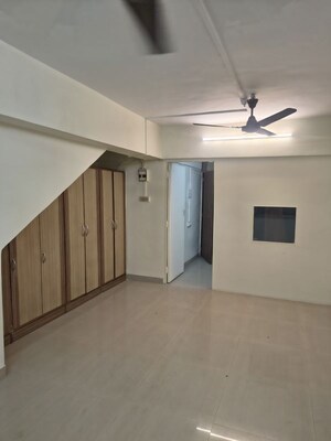 Room in 1 RK Apartment at Kurla East – for Rent