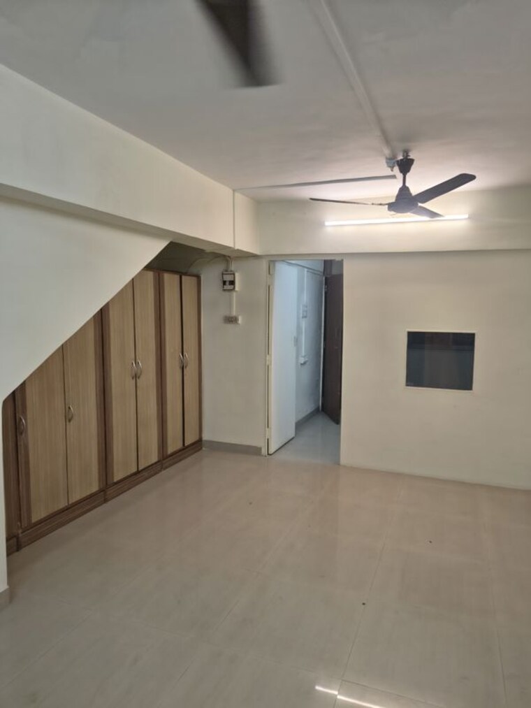 Room, kurla east 1 RK 300 Sq.Ft. Apartment In Kurla East Mumbai 10764694