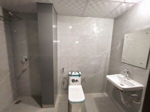 Bathroom in 1 BHK Builder Floor at Ardee City, Sector 52 – for Rent