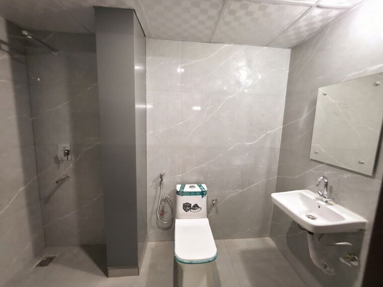 Bathroom, ardee-city 1 Bedroom 500 Sq.Ft. Builder Floor In Sector 52 Gurgaon 10764698