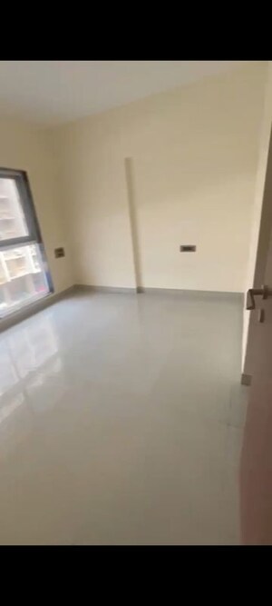 Room in 2 BHK Apartment at Andheri CHS, Andheri West – for Rent