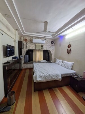 Kitchen in 4 BHK Apartment at Malad Apartment, Malad West – for Rent