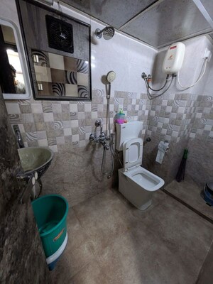 Bathroom in 4 BHK Apartment at Malad Apartment, Malad West – for Rent