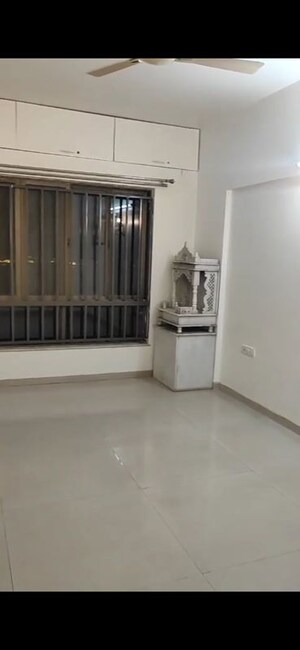 Room in 3 BHK Apartment at Lunkad Skylounge, Kalyani Nagar – for Rent