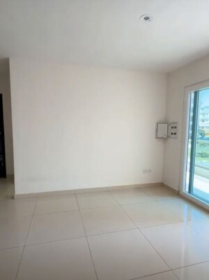 Room in 3 BHK Apartment at Hermitage Centralis, Vip Road – for Rent
