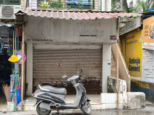  Shop For Rent in Juhu Park, Juhu