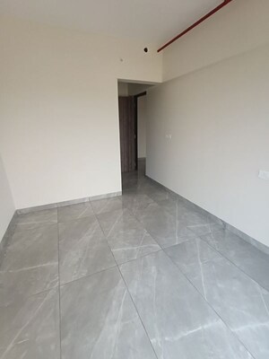 Room in 2 BHK Apartment at Hubtown The Premiere, Andheri West – for Rent