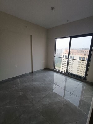Room in 2 BHK Apartment at Hubtown The Premiere, Andheri West – for Rent