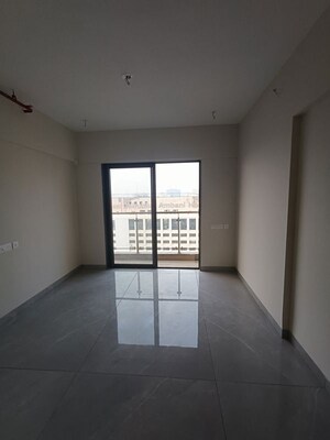 Room in 2 BHK Apartment at Hubtown The Premiere, Andheri West – for Rent
