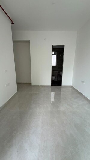 Room in 2 BHK Apartment at Neelam Senroofs, Nahur East – for Rent