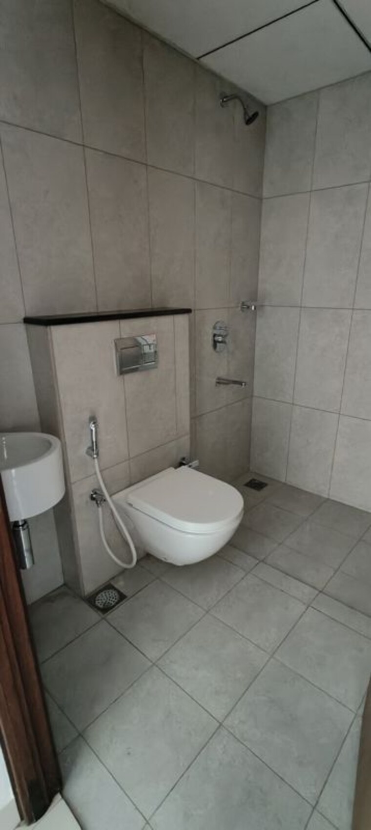 Bathroom, brigade-valencia 2.5 Bedroom 1201 Sq.Ft. Apartment In Electronic City Bangalore 10764797