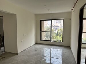 Room in 2 BHK Apartment at Hubtown Seasons, Chembur – for Rent