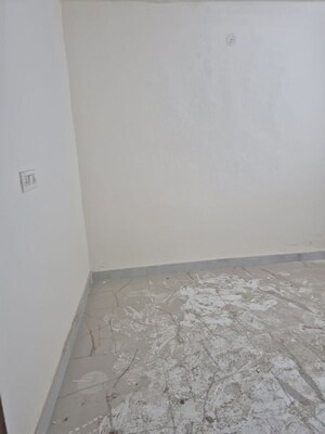 Room in 2.5 BHK Builder Floor at Mayur Vihar – for Rent