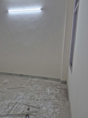 Room in 2.5 BHK Builder Floor at Mayur Vihar – for Rent