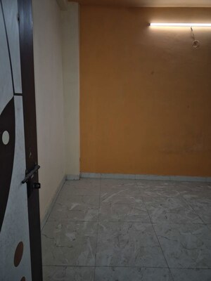 Room in 1.5 BHK Builder Floor at Mayur Vihar – for Sale