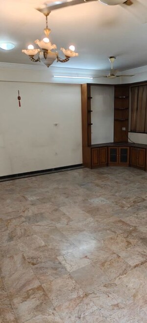 Room in 3 BHK Apartment at Hiranandani Gardens Glen Gate, Powai – for Sale