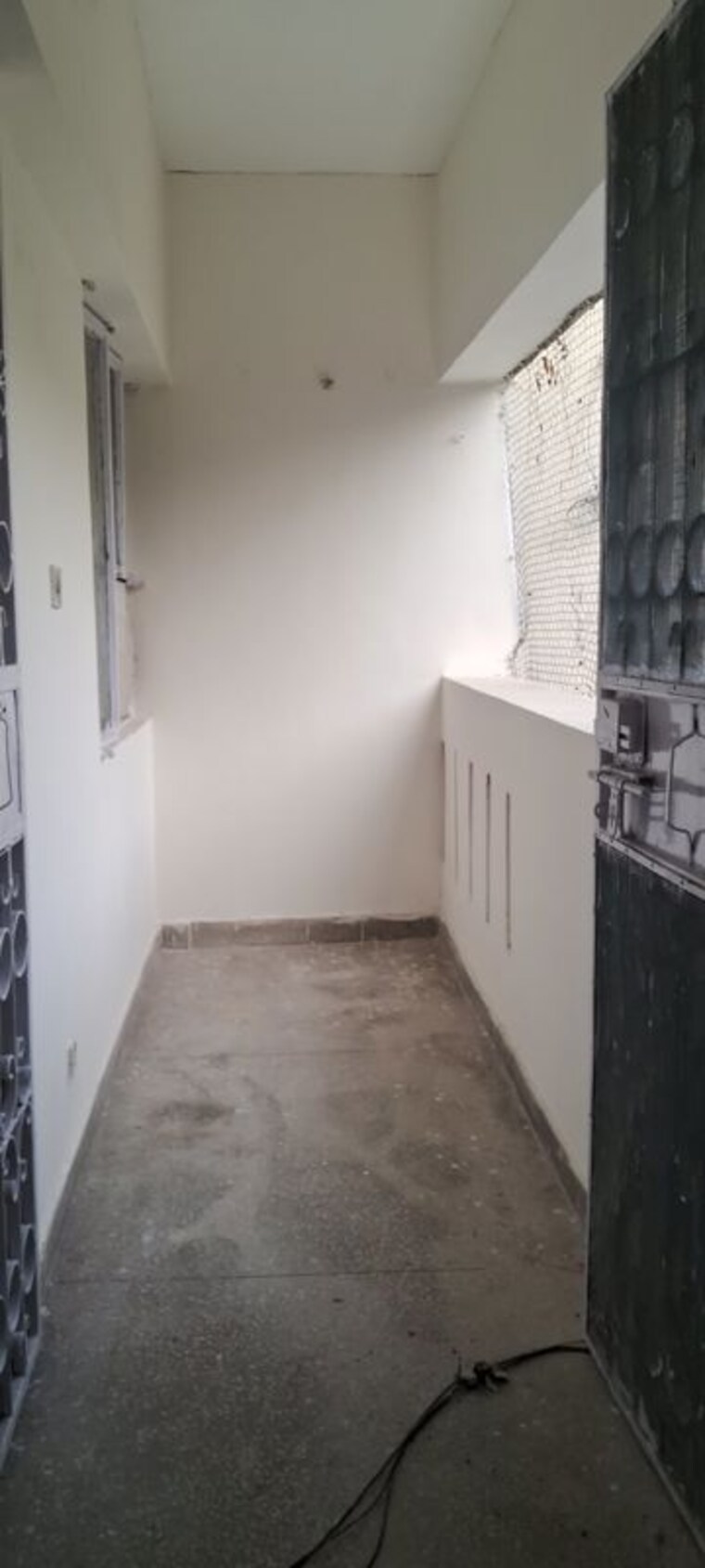 Balcony, sarita vihar 2.5 Bedroom 1000 Sq.Ft. Apartment In Sarita Vihar Delhi 10764865