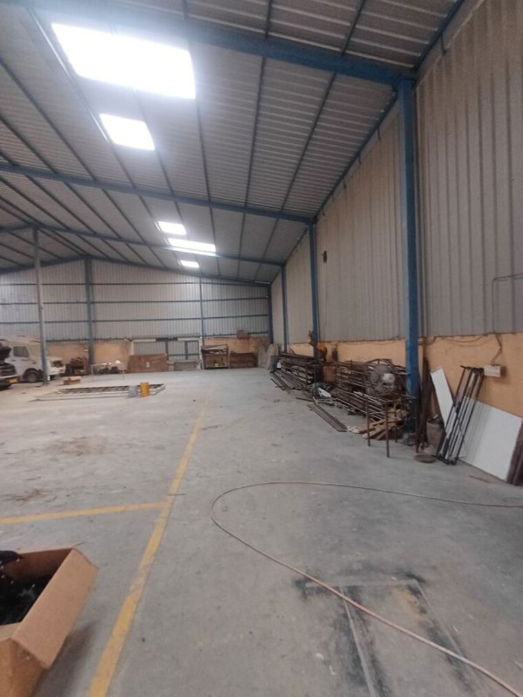 Balcony, tilpat Commercial Warehouse 650 Sq.Yd. In Tilpat Faridabad 10764890