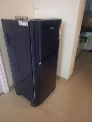 Room in 3 BHK Apartment at 3C Lotus Boulevard, Sector 100 – for Rent
