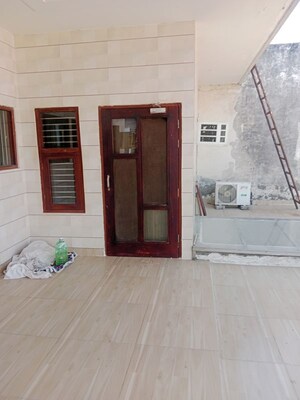Furnished Amenities in 2 BHK Builder Floor at Sector 18 – for Rent