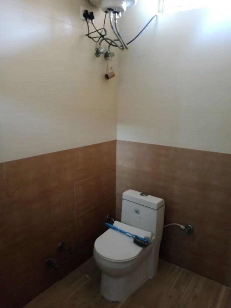 Bathroom, sector 18 2 Bedroom 1582 Sq.Ft. Builder Floor In Sector 18 Panipat 10764899