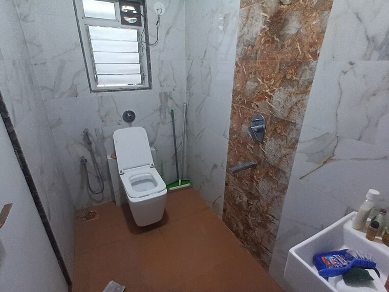 Bathroom, rohit-chs 2 Bedroom 820 Sq.Ft. Apartment In Panch Pakhadi Thane 10764905