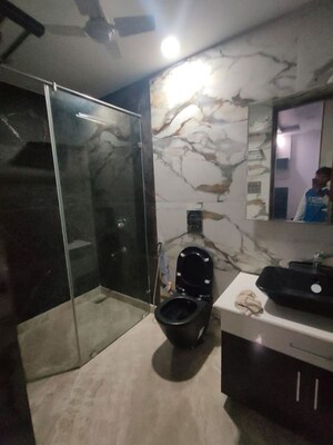 Team Area in 3 BHK Builder Floor at Saket – for Rent