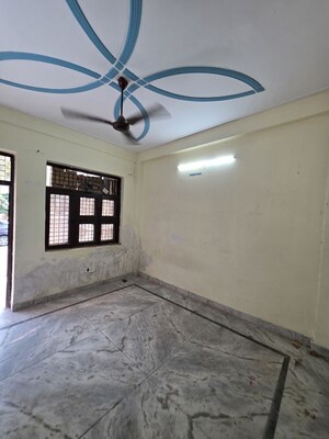 Master Bedroom in 3 BHK Builder Floor at Ganpati Villas Radhey Shyam Park, Gt Road – for Sale