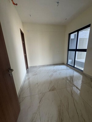 Room in 4 BHK Apartment at Raymond The Invictus By GS, Pokhran Road No One – for Rent