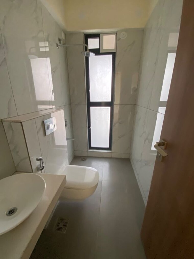 Bathroom, raymond-the-address 3 Bedroom 1093 Sq.Ft. Apartment In Pokhran Road No Two Thane 10764989