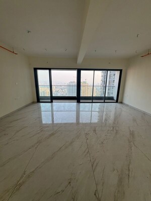 Room in 3 BHK Apartment at Raymond The Address, Pokhran Road No Two – for Rent