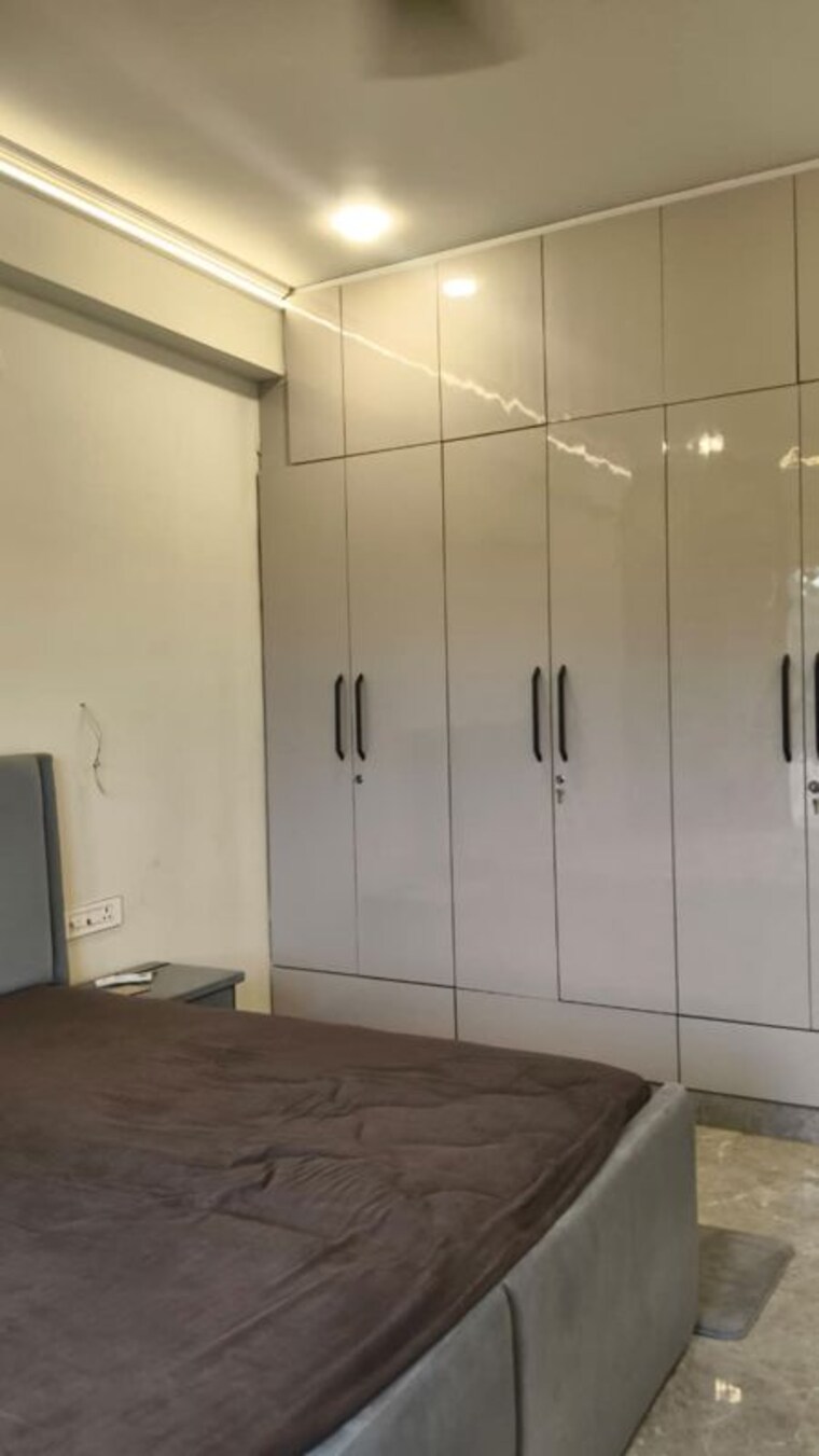 Room, sector 45 3 Bedroom 1800 Sq.Ft. Builder Floor In Sector 45 Noida 10765046