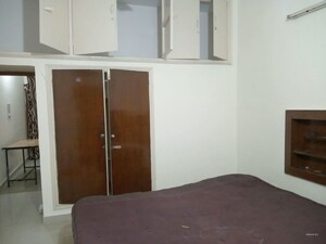 Room in 2 BHK Builder Floor at Sector 20 – for Rent