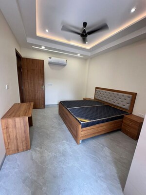 2 BHK Builder Floor For Rent in Sector 52