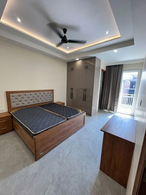 Bedroom in 2 BHK Builder Floor at Sector 52 – for Rent