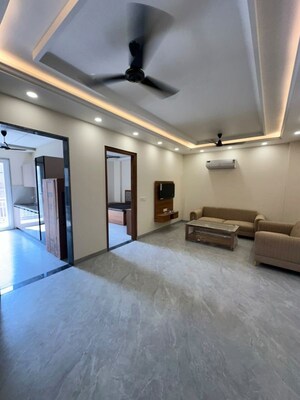 Living Room in 2 BHK Builder Floor at Sector 52 – for Rent