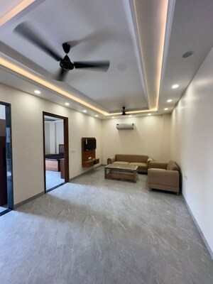 Bedroom in 2 BHK Builder Floor at Sector 52 – for Rent