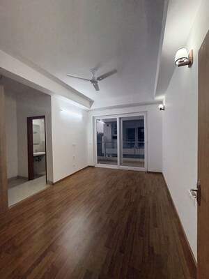 Room in 4 BHK Apartment at SS Linden, Sector 84 – for Rent