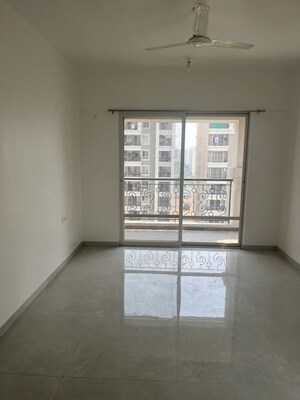 Room in 3 BHK Apartment at Nyati Era, Dhanori – for Rent
