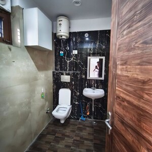 Gym in 2 BHK Builder Floor at Sector 40 – for Rent