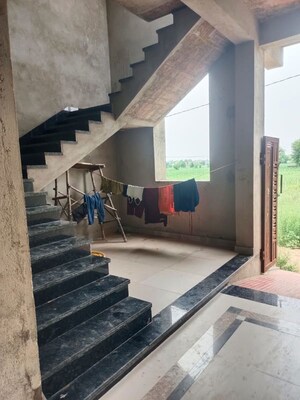 Parking in 6+ BHK Independent House at Madhosinghpura – for Sale
