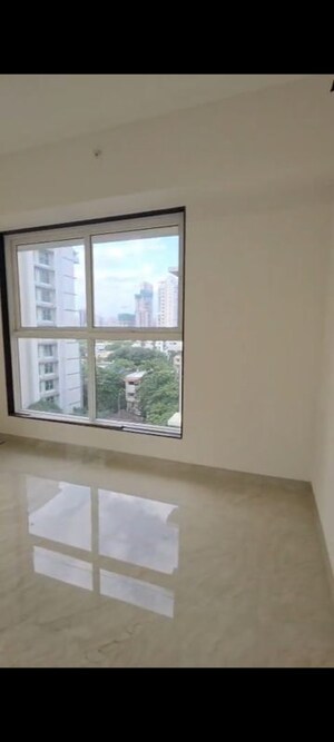 Room in 2 BHK Apartment at DB Park, Marzban Parsi Colony – for Rent