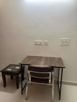 Team Area in 3 BHK Builder Floor at Sector 51 – for Rent