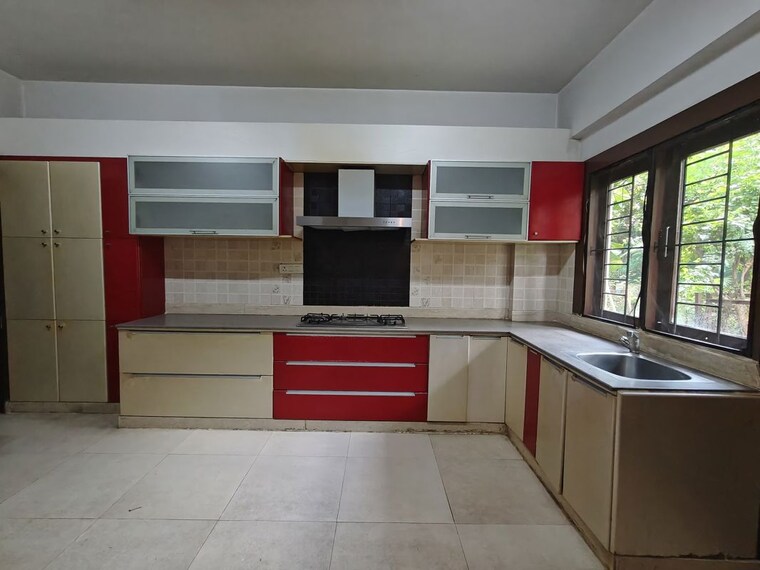 Kitchen, waterwoods 4 Bedroom 3356 Sq.Ft. Apartment In Whitefield Bangalore 10765301
