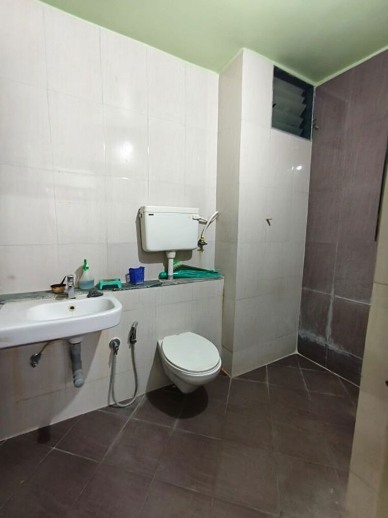 Bathroom, vastral 3 Bedroom 1840 Sq.Ft. Apartment In Vastral Ahmedabad 10765334
